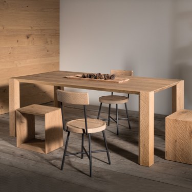 Naxos - tavolo in legno massello