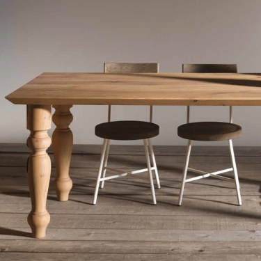 Tavolo in legno massello di rovere Corinto