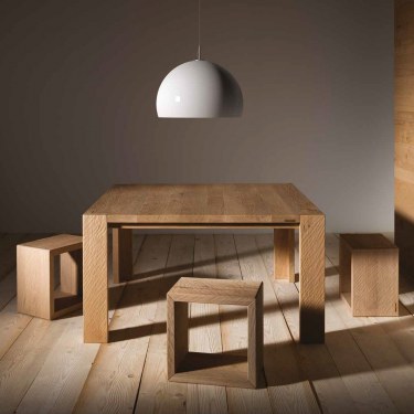 Tavolo in legno massello